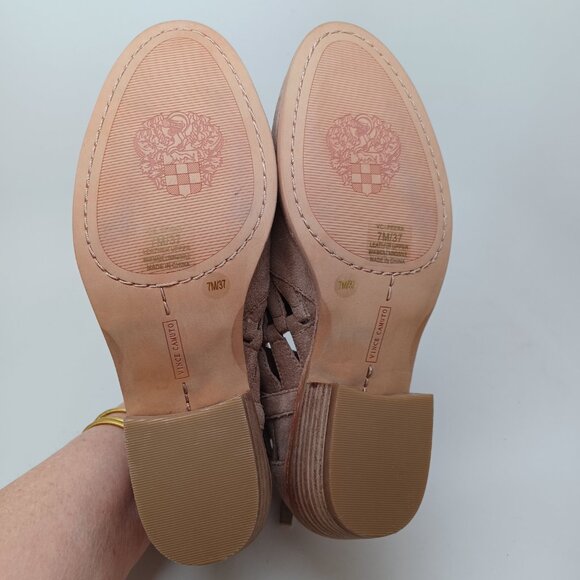Vince Camuto Ankle Bootie Tan Suede Peera Cutout Western Boots Boho Womens 7 NEW - Picture 12 of 13